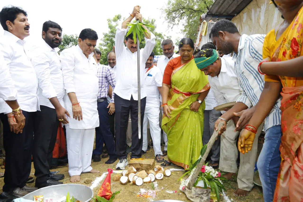 ప్రతి పేదవాడికి ఇల్లు నిర్మించి ఇవ్వడమే ఇందిరమ్మ ప్రభుత్వం