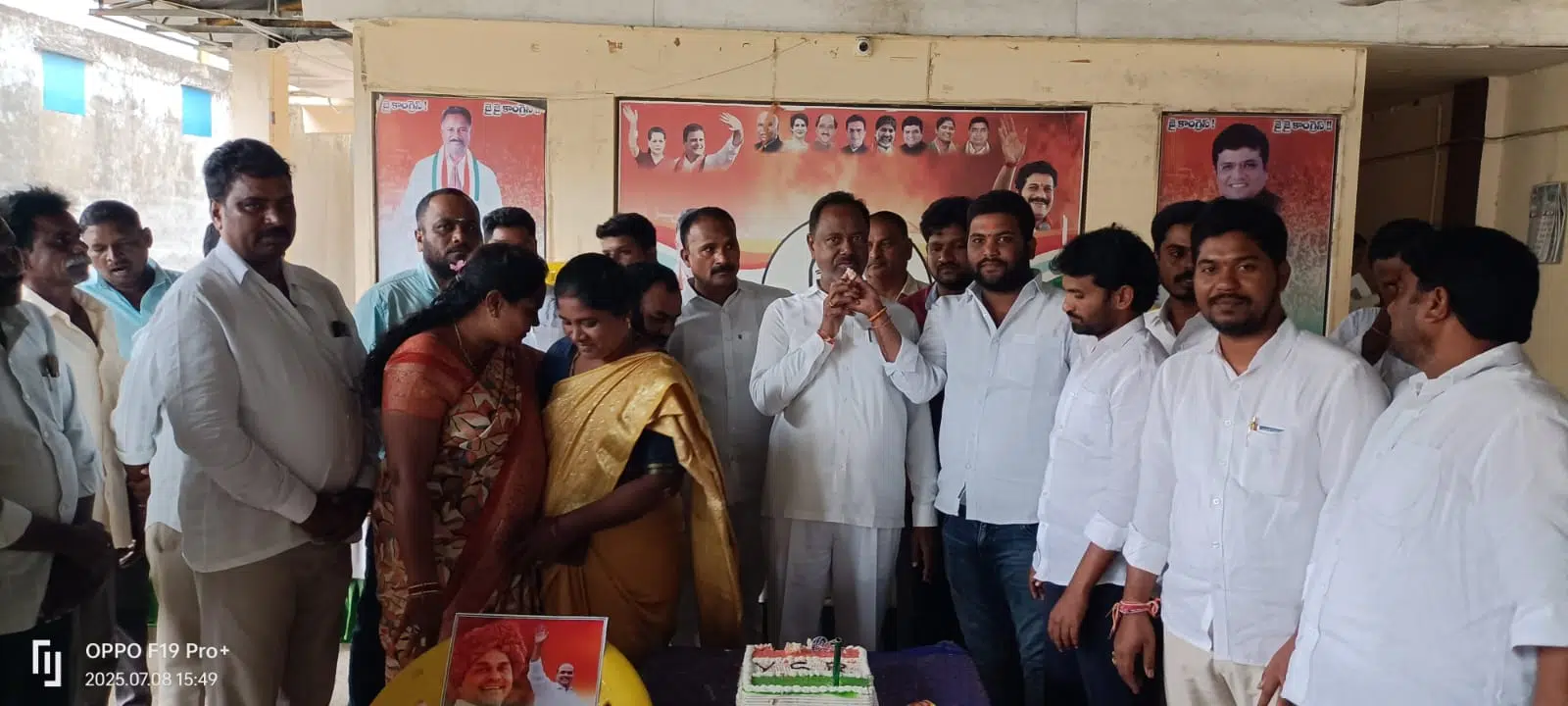 యువత చదువుతో పాటు క్రీడల్లో రాణించాలి