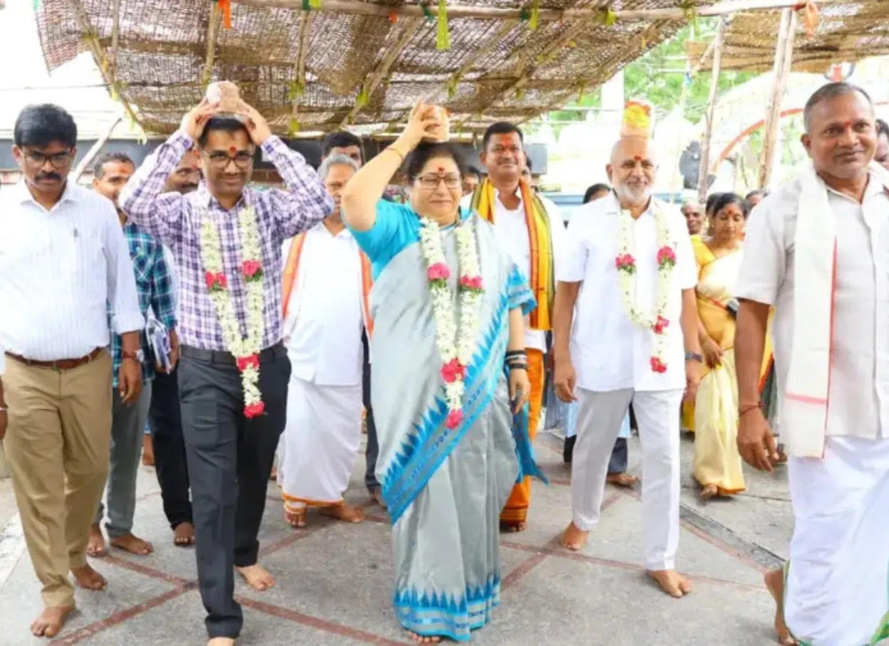 MEDARAM | మేడారం జాతర ఏర్పాట్లు శాశ్వతంగా ఉండేలా చేయాలి