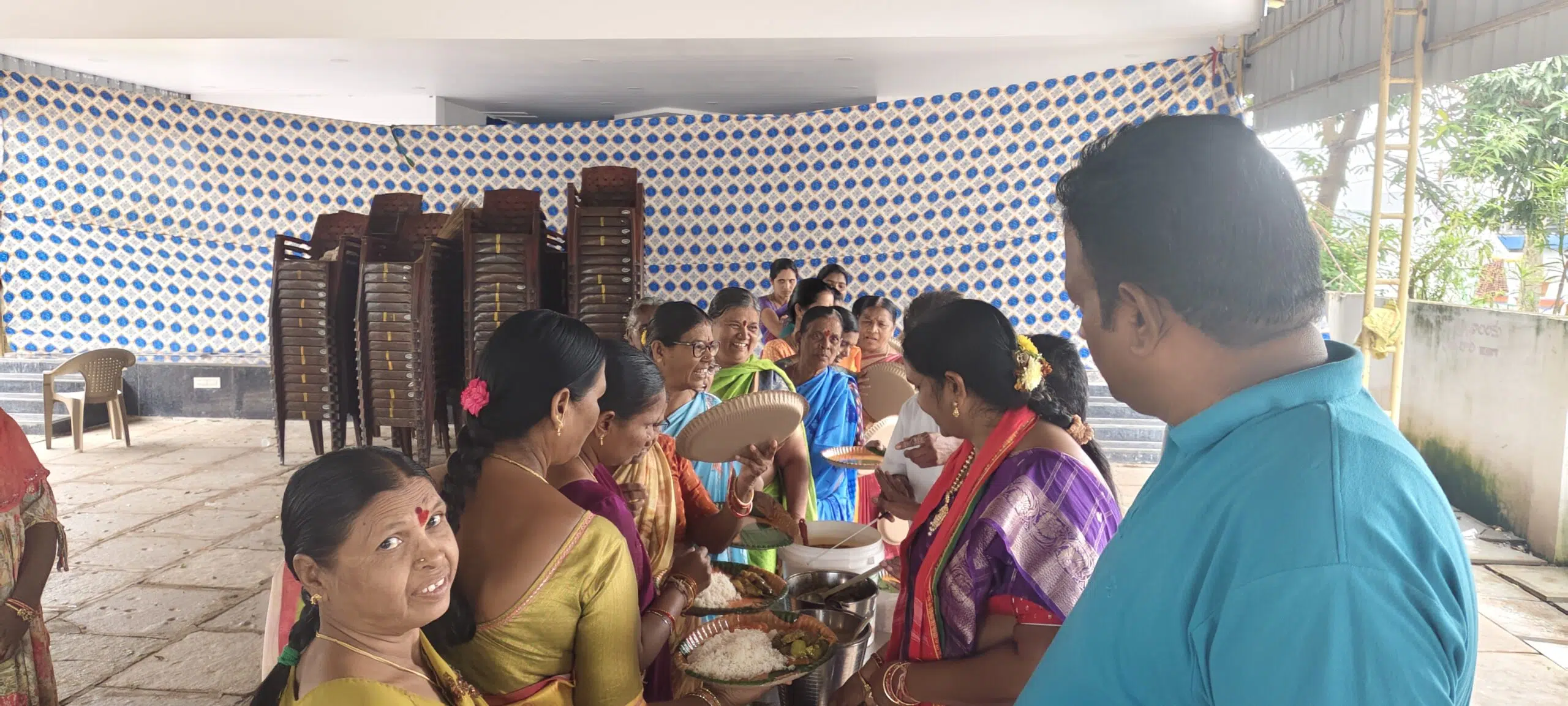Maha Annadanam at Weavers Colony Ganesh Mandapam