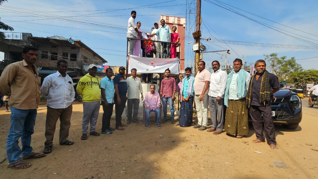 రైతులపై ప్రభుత్వ అణిచివేత ధోరణి నిలిపివేయాలి