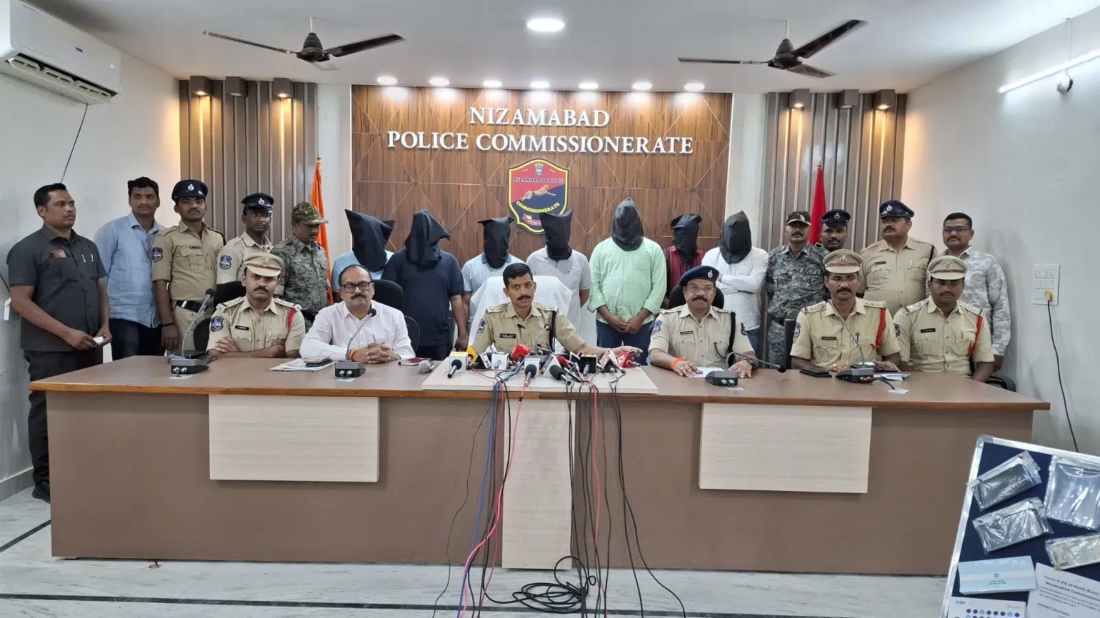 బెట్టింగ్ ముఠా గుట్టురట్టు