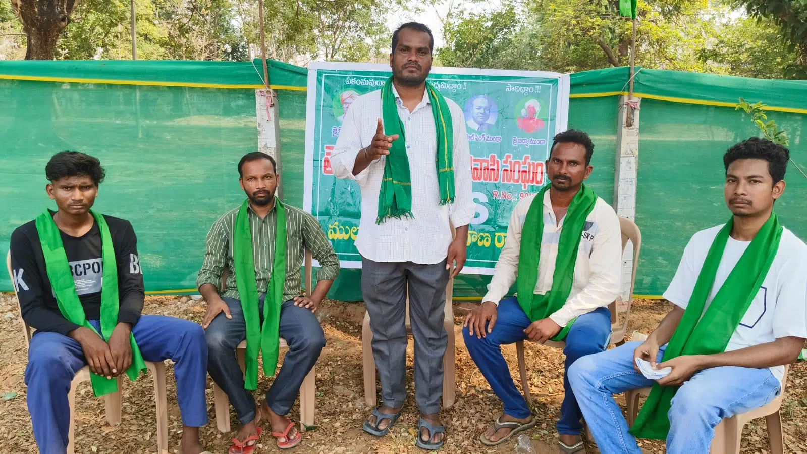 గిరిజనేతరుల కబ్జాలో ఉన్న ప్రభుత్వ భూములను రెవిన్యూ అధికారులు స్వాధీన పరచుకోవాలి