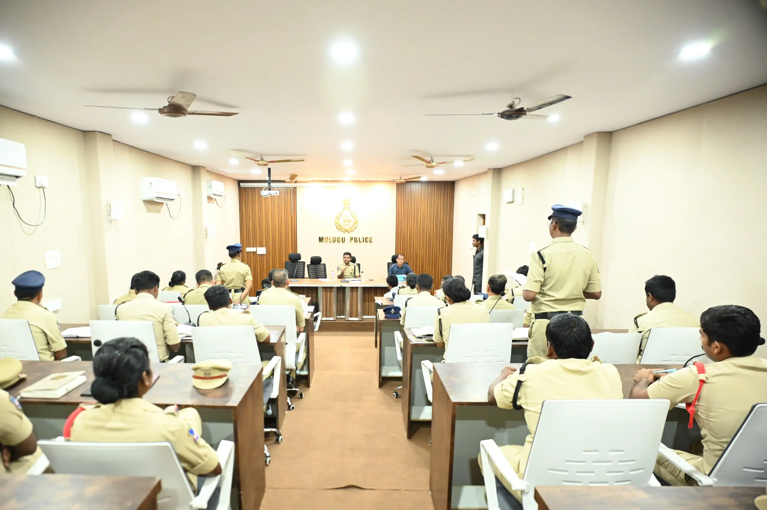న్యాయ సంబంధిత విధుల్లో నిర్లక్ష్యం తగదు : జిల్లా ఎస్పీ శబరీష్ 