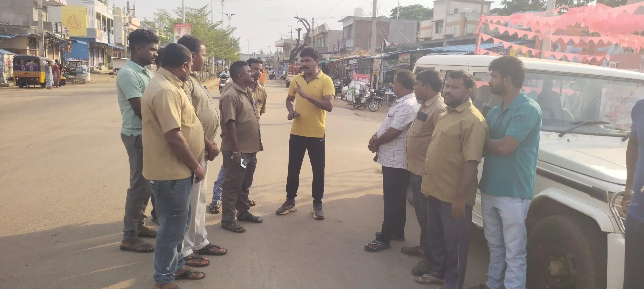 ఆటో డ్రైవర్లకు ఆర్టిఏ నిబంధనలపై అవగాహన