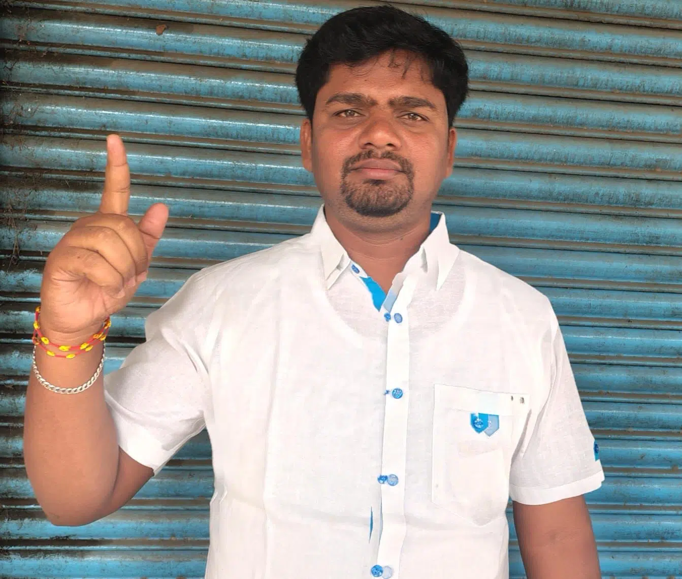 అధికారులు పెన్ డౌన్ ఉంటే కూలీలకు ఉపాధి కల్పించరా..?