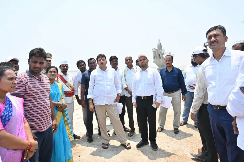 పవిత్ర పుష్కర స్నానమాచరించి తరించనున్న భక్తకోటి జనం