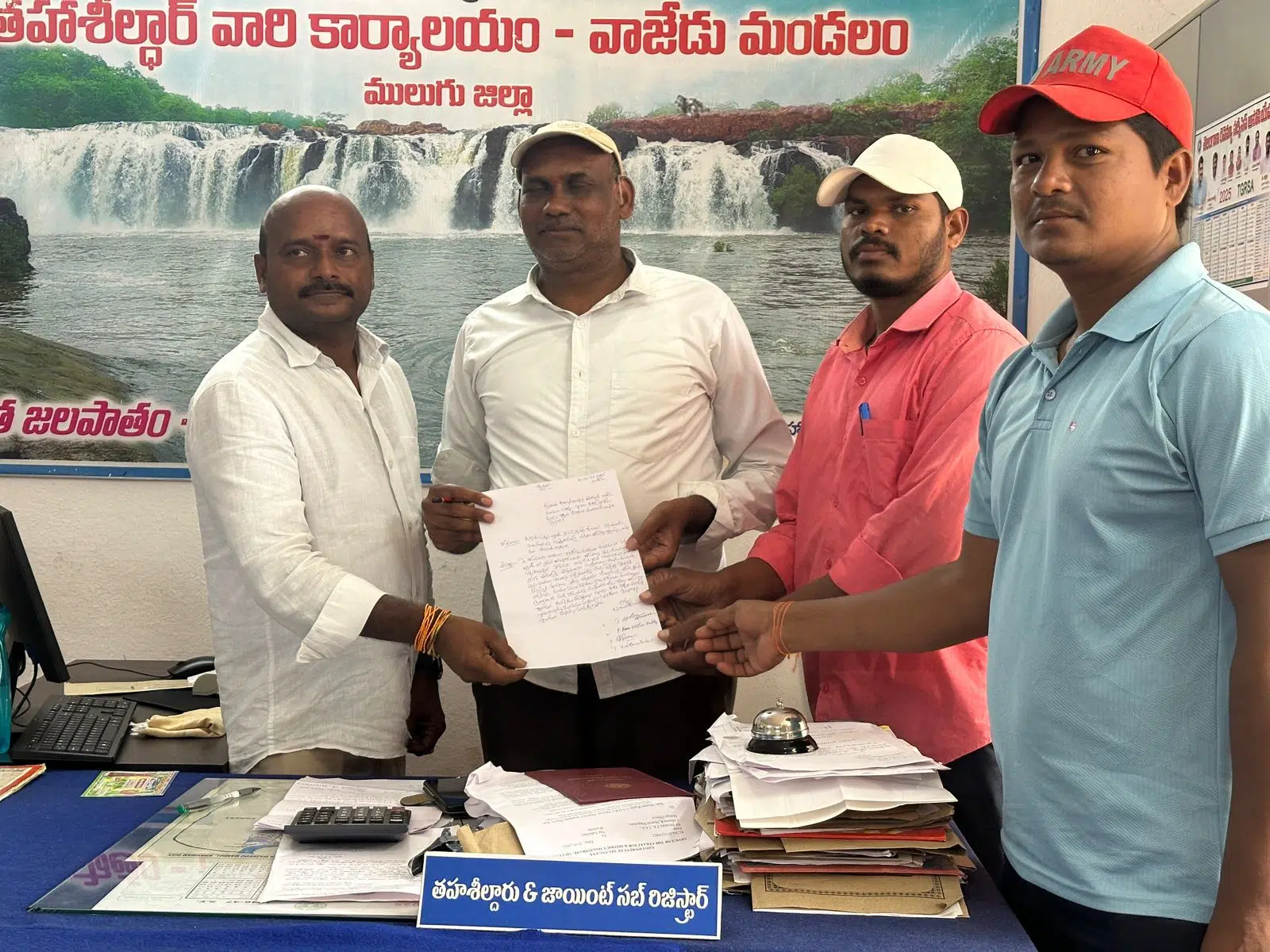 ఇసుక ర్యాంపులో జరుగుతున్న అక్రమాలు ఆపాలి