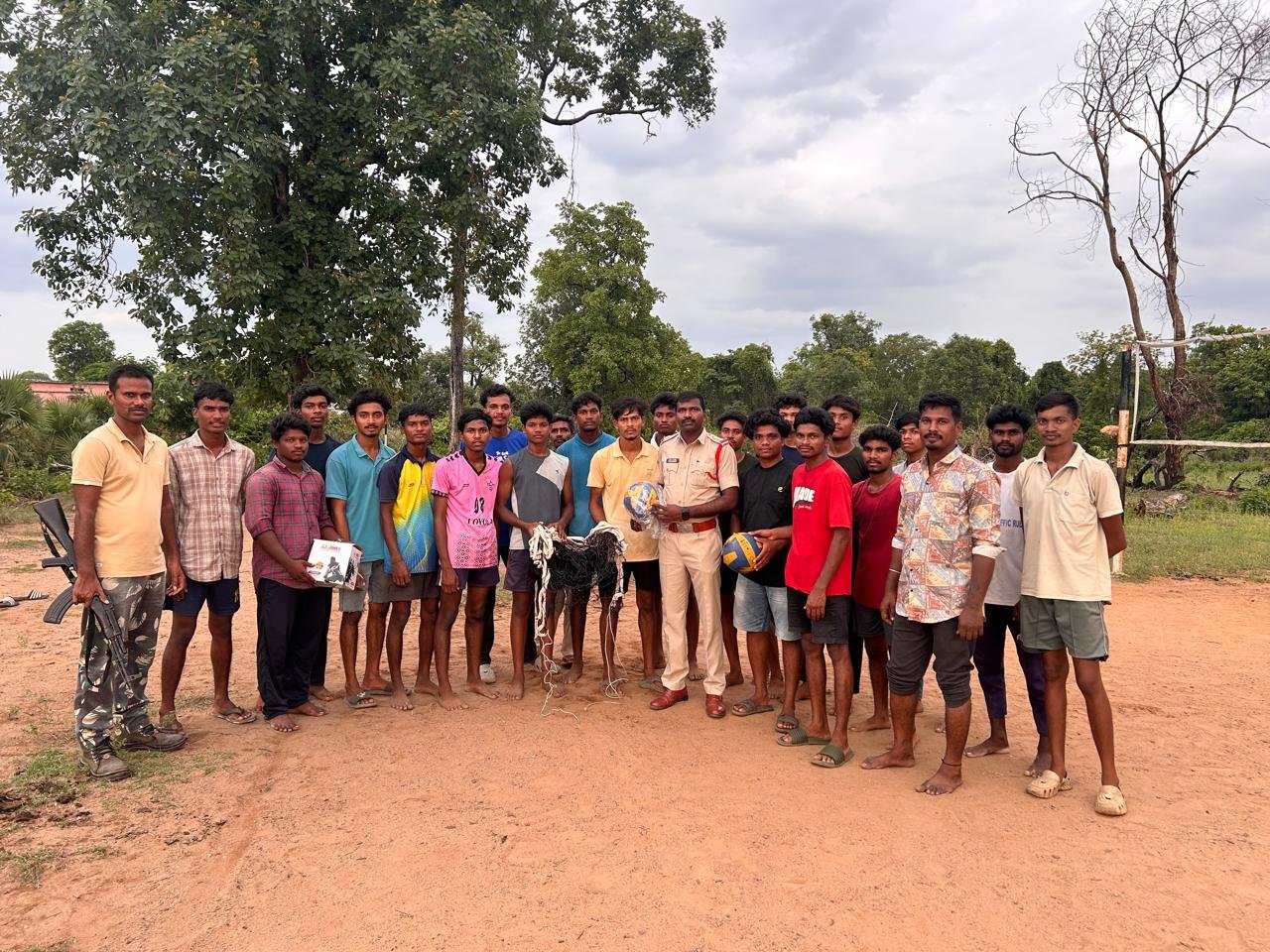 యువత అన్ని రంగాల్లో ముందుండాలి