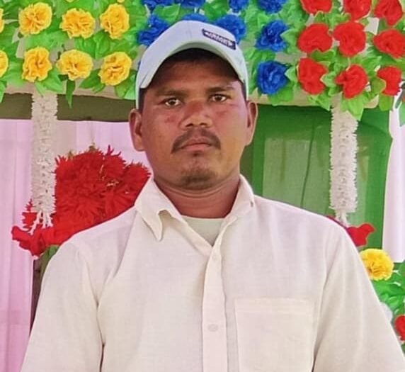 రోడ్డు ప్రమాదంలో యువరైతు మృతి
