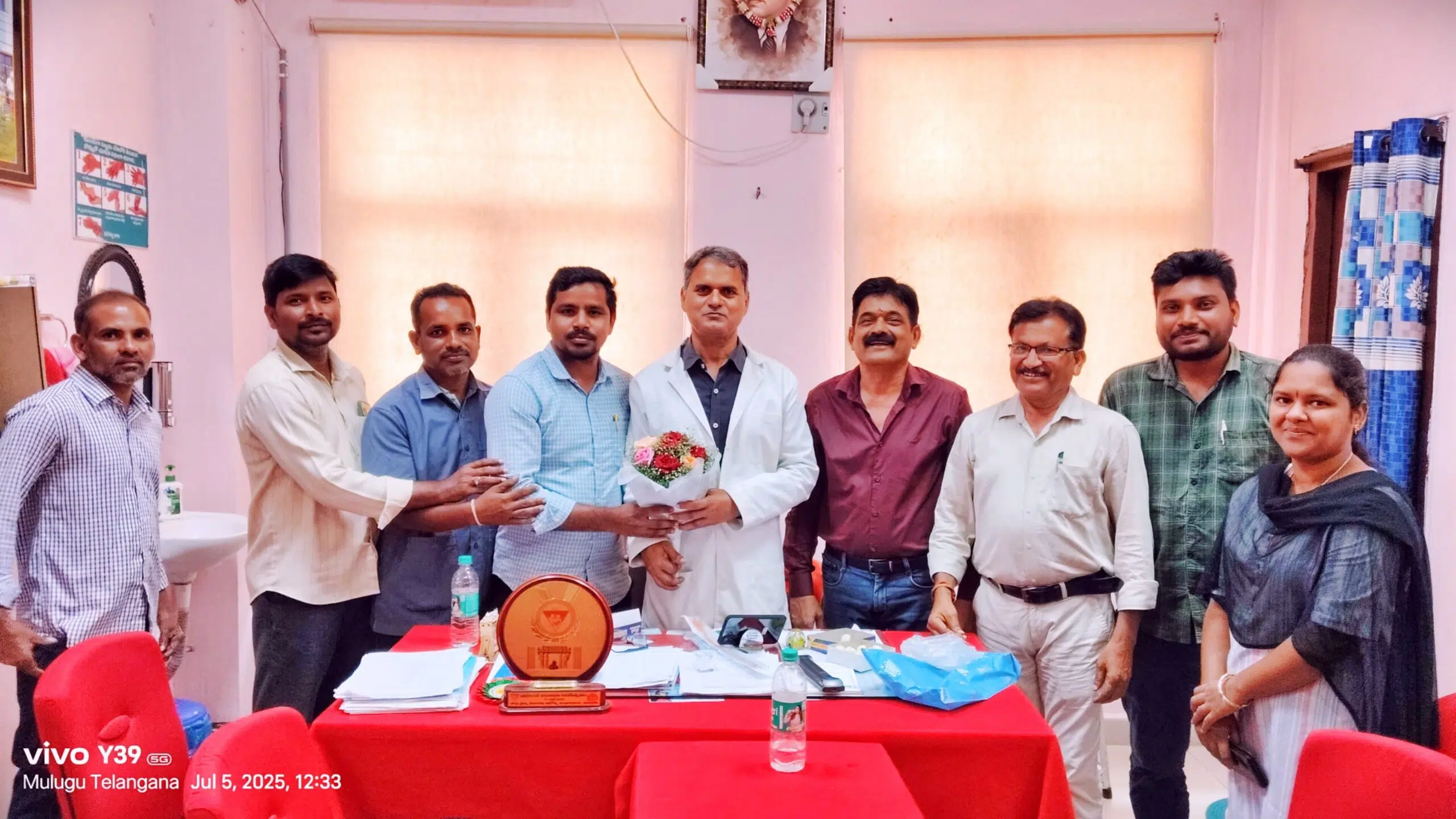 ఏరియా ఆసుపత్రి సూపరింటెండెంట్ కు సన్మానం