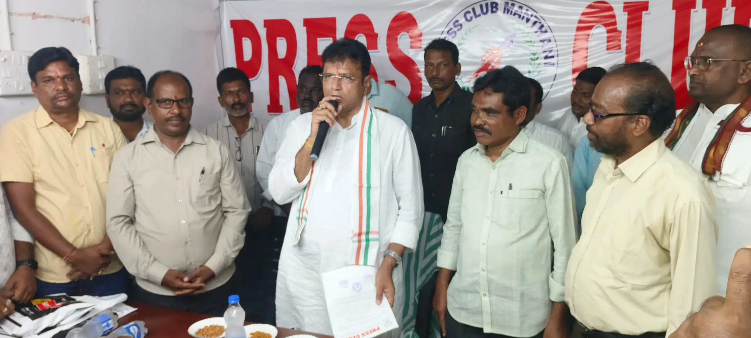 మంథని ప్రెస్ క్లబ్‌ను సందర్శించిన మంత్రి శ్రీధర్ బాబు