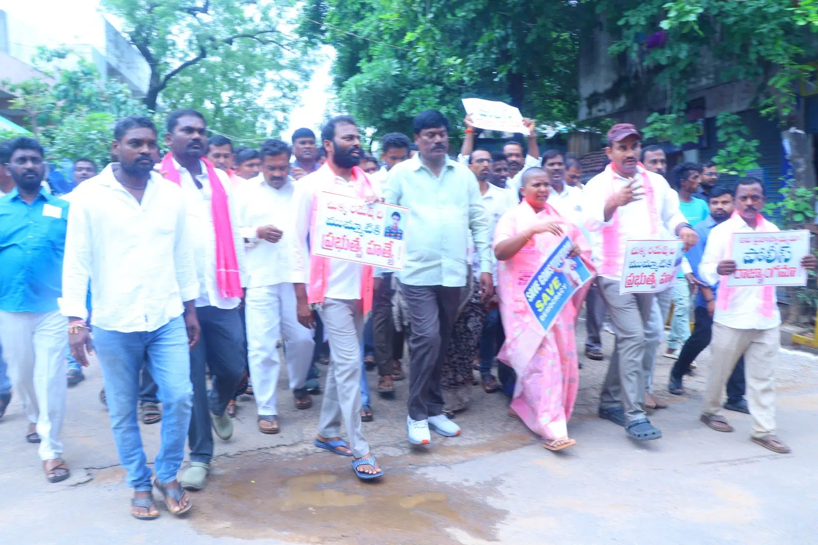 MULUGU | బీఆర్ఎస్ వర్సెస్ కాంగ్రెస్