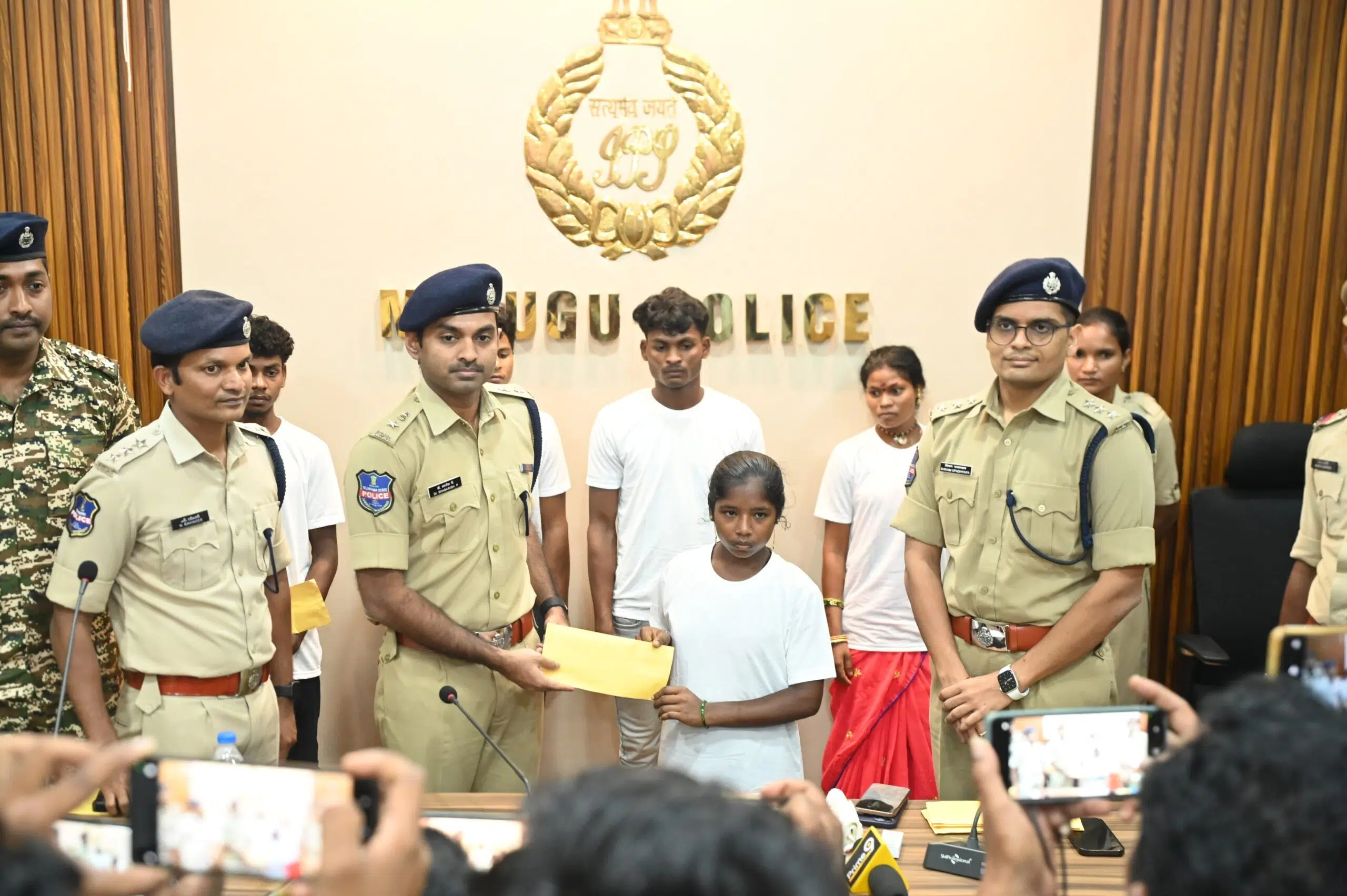 Mulugu Sp | పోరు కన్నా ఊరు మిన్న