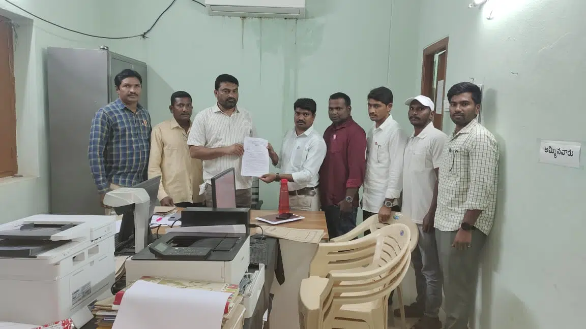 ఉపాధ్యాయ విద్యారంగ సమస్యలు పరిష్కరించాలి