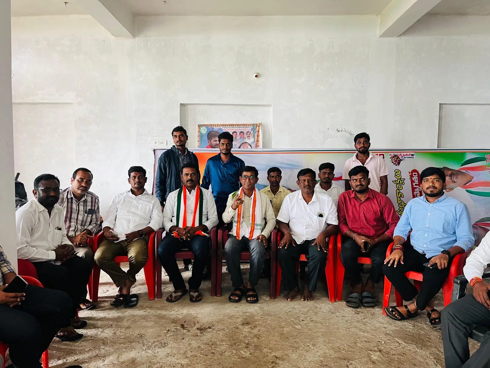పుట్ట మధు వి స్వార్ధం కోసమే సహాయాలు