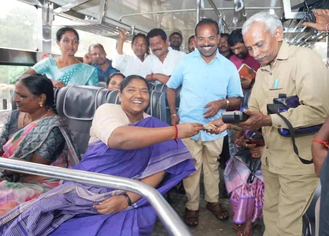 ములుగులో ఘ‌నంగా మ‌హాల‌క్ష్మి సంబురాలు