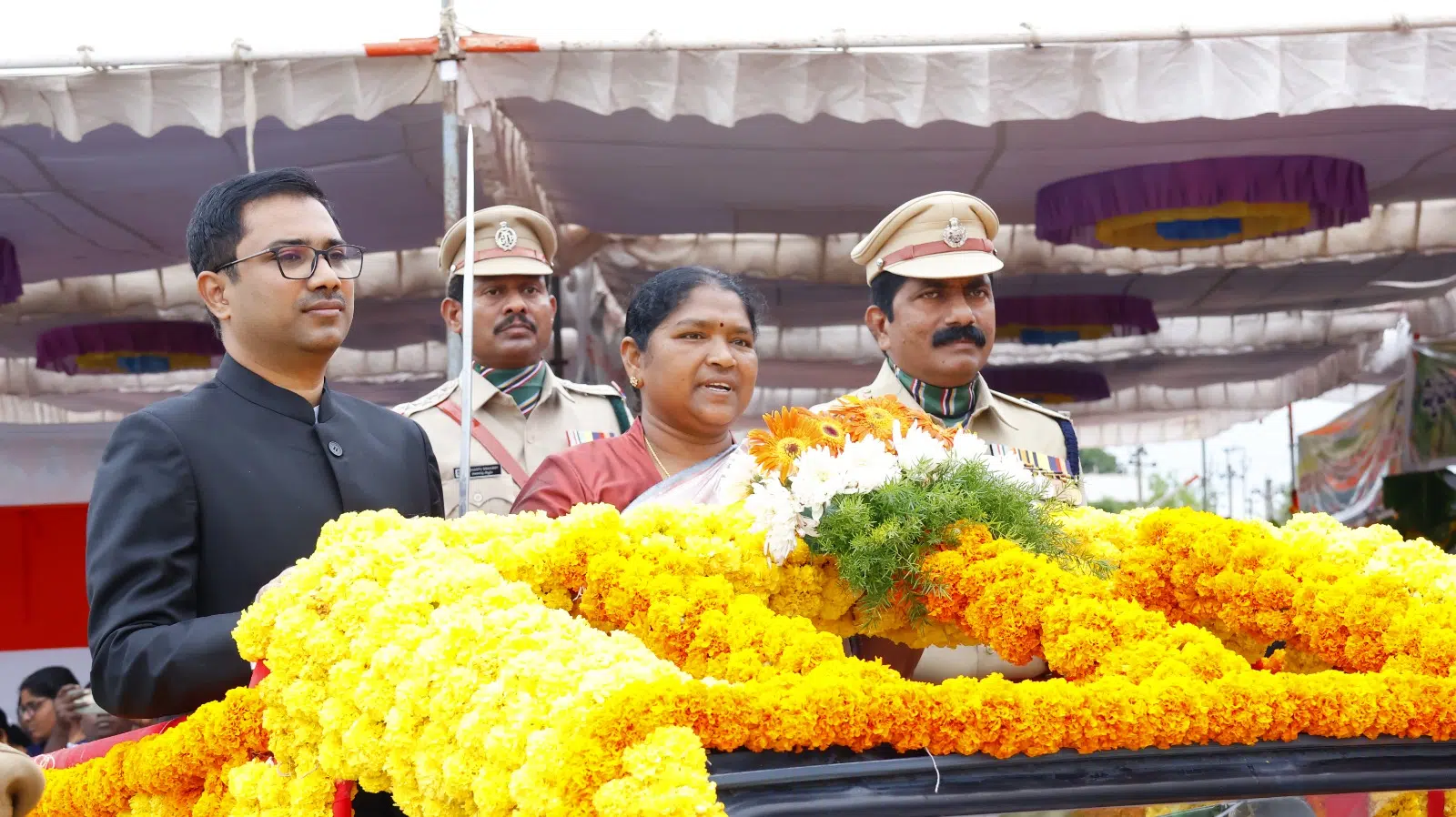అభివృద్ధి పథంలో దూసుకెళ్తున్న ములుగు జిల్లా