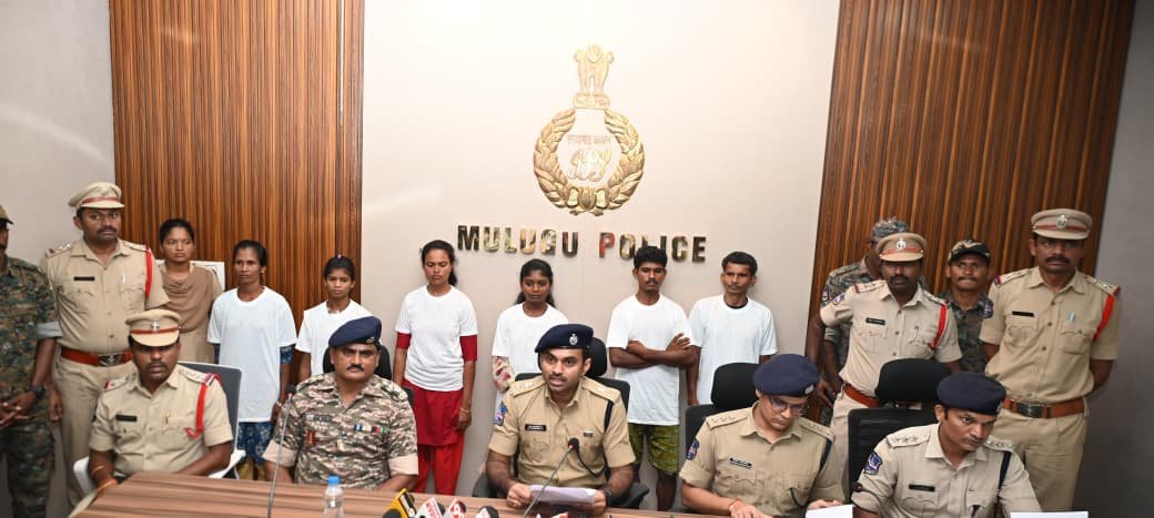 మావోయిస్టులు లొంగిపోయి ప్రశాంత జీవనం సాగించాలి