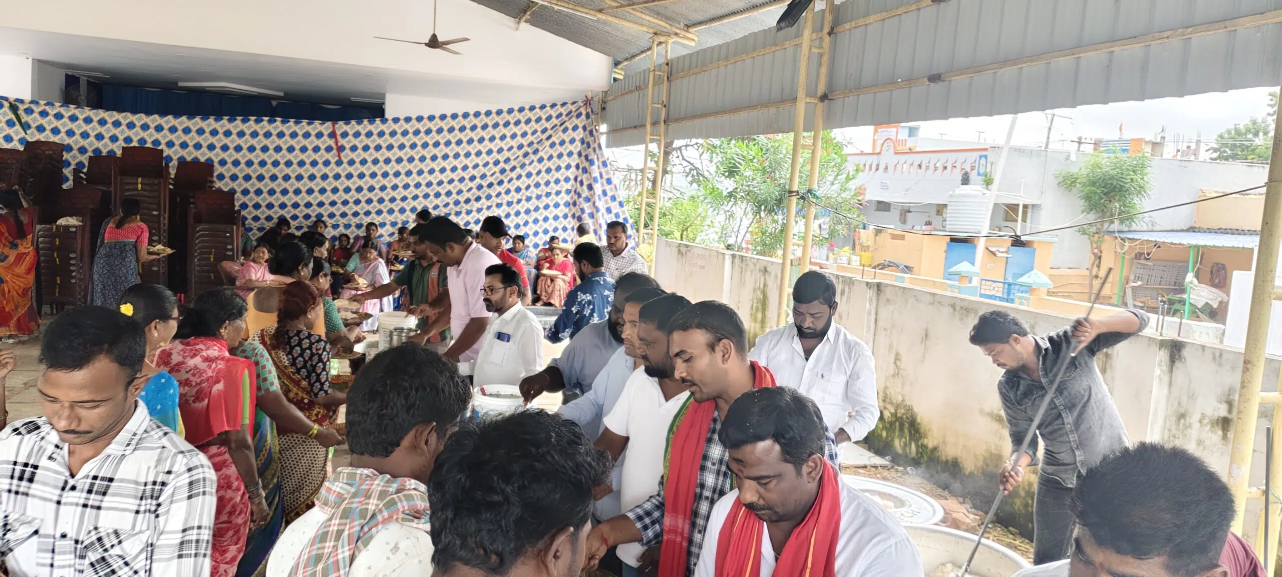 గణేష్ నవరాత్రులలో మహా అన్నదానం