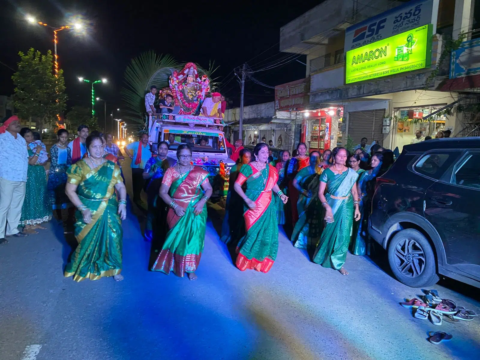 కాటారంలో దుర్గాదేవి శోభాయాత్ర