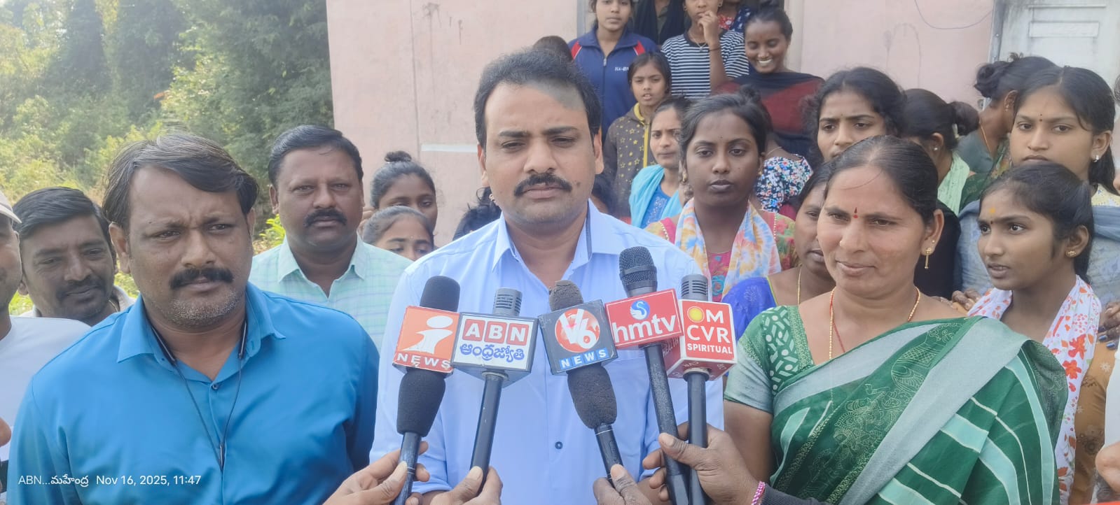 జవహర్‌నగర్ హాస్టల్‌ ఆకస్మిక తనిఖీ : డీఈవో సిద్ధార్థ రెడ్డి