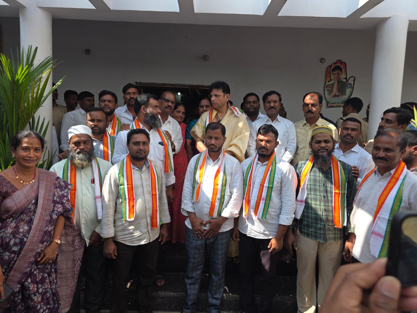 బిఆర్ ఎస్ పార్టీ నుండి కాంగ్రెస్ పార్టీలో ముస్లిం మైనారిటీల చేరికలు