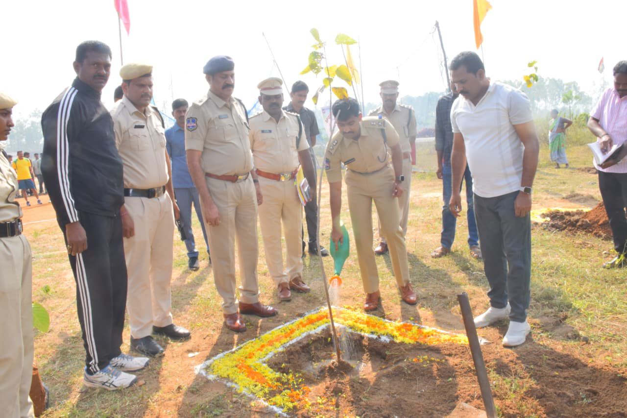 భూపాలపల్లిలో ఘనంగా హోం గార్డ్ రైజింగ్ డే వేడుకలు