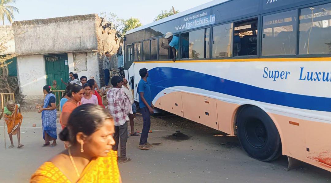 జాతీయ రహదారిపై ఘోర రోడ్డు ప్రమాదం