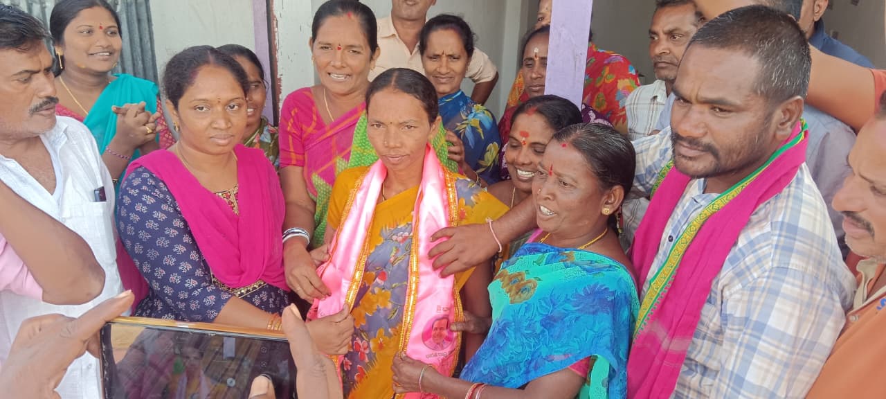 చిన్నబోయినపల్లి ఉపసర్పంచ్, సర్పంచ్ పదవులు బీఆర్ఎస్ కైవసం