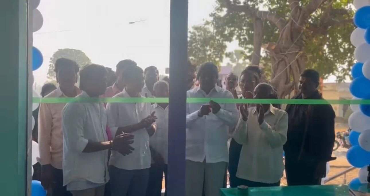 బిర్యానీ అండ్ ఫ్యామిలీ రెస్టారెంట్ ను ప్రారంభించిన పొదెం