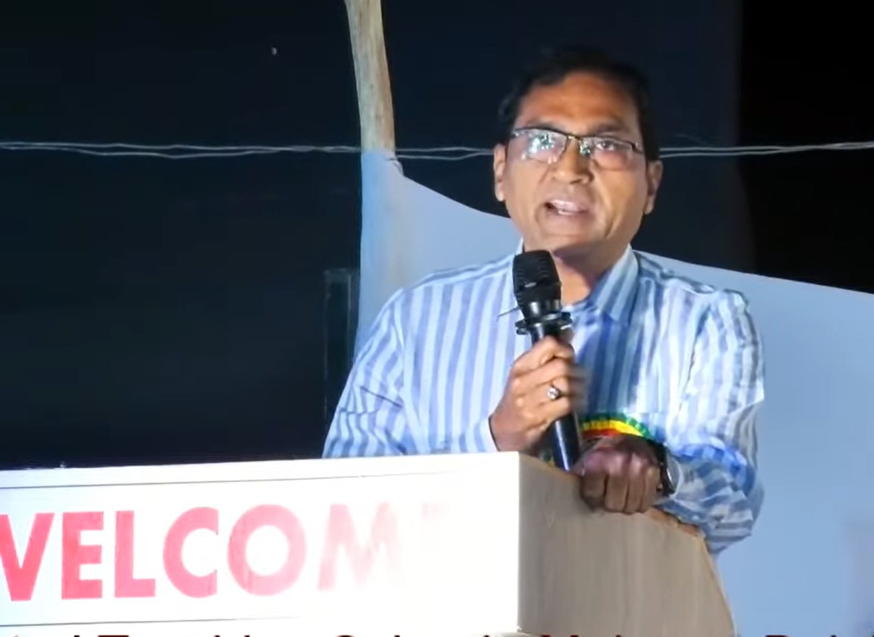 చదువుతోనే సమాజ అభివృద్ధి