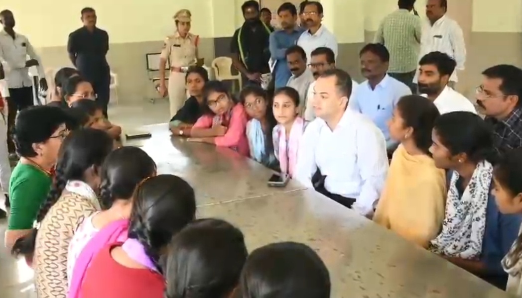 భూపాలపల్లి ఎస్సీ హాస్టల్ వార్డెన్ సస్పెన్షన్ : కలెక్టర్ రాహుల్ శర్మ