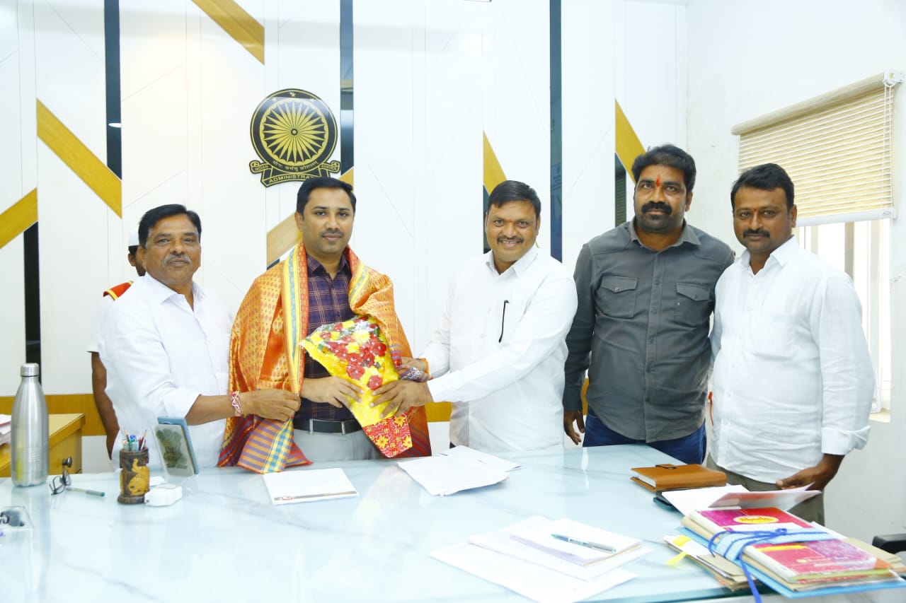 కలెక్టర్‌ను కలిసిన పంచాయతీరాజ్ శాఖ స్టేట్ డైరెక్టర్ భగవాన్ రెడ్డి