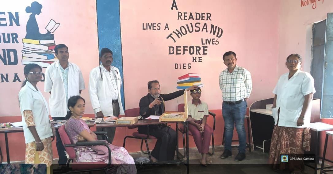 ఆర్బిఎస్కే ఆధ్వర్యంలో విద్యార్థులకు ఉచిత కంటి వైద్య పరీక్షలు