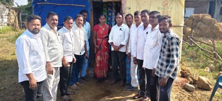 రైతు ఆత్మహత్య కుటుంబాలను ఆదుకోవాలి