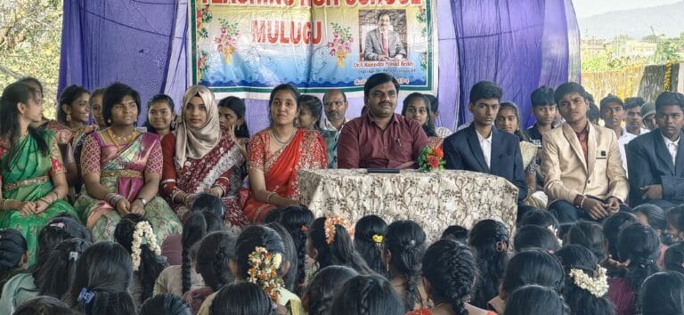 బాలాజీ ఇంటిగ్రేటెడ్ టీచింగ్ స్కూల్లో ఘనంగా స్వయం పరిపాలన దినోత్సవం