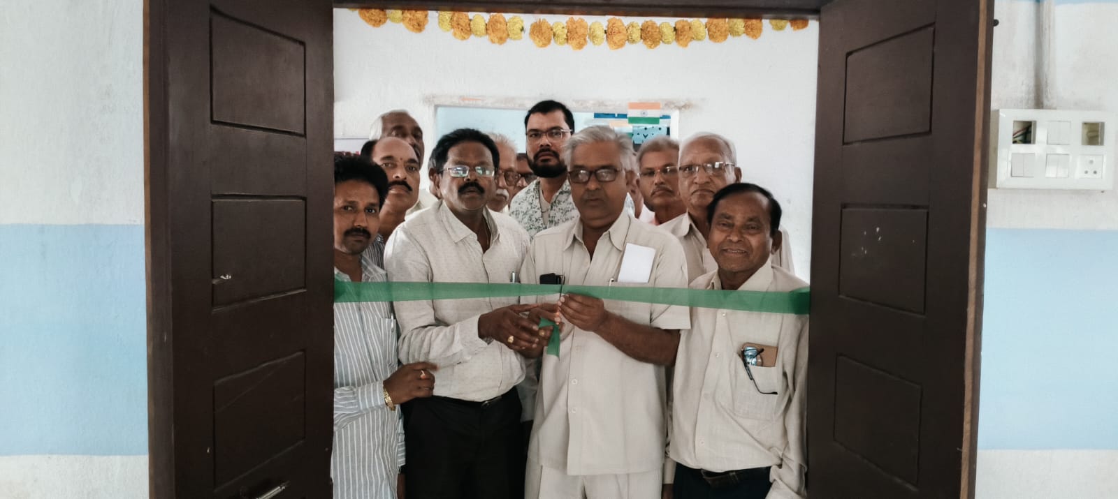 వయోవృద్ధులకు ప్రణామ్ డే కేర్ సెంటర్