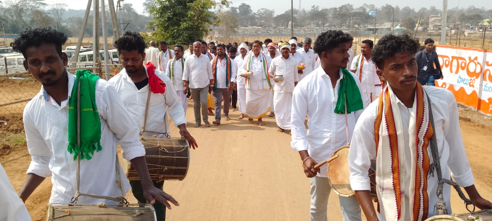 మేడారంలో ఘనంగా మండ మెలిగే పండుగ వేడుకలు