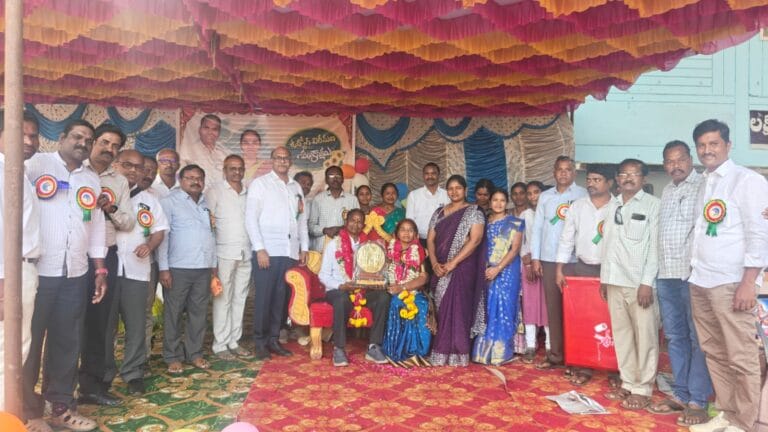 పిఆర్సీ వెంటనే అమలు చేయాలి 