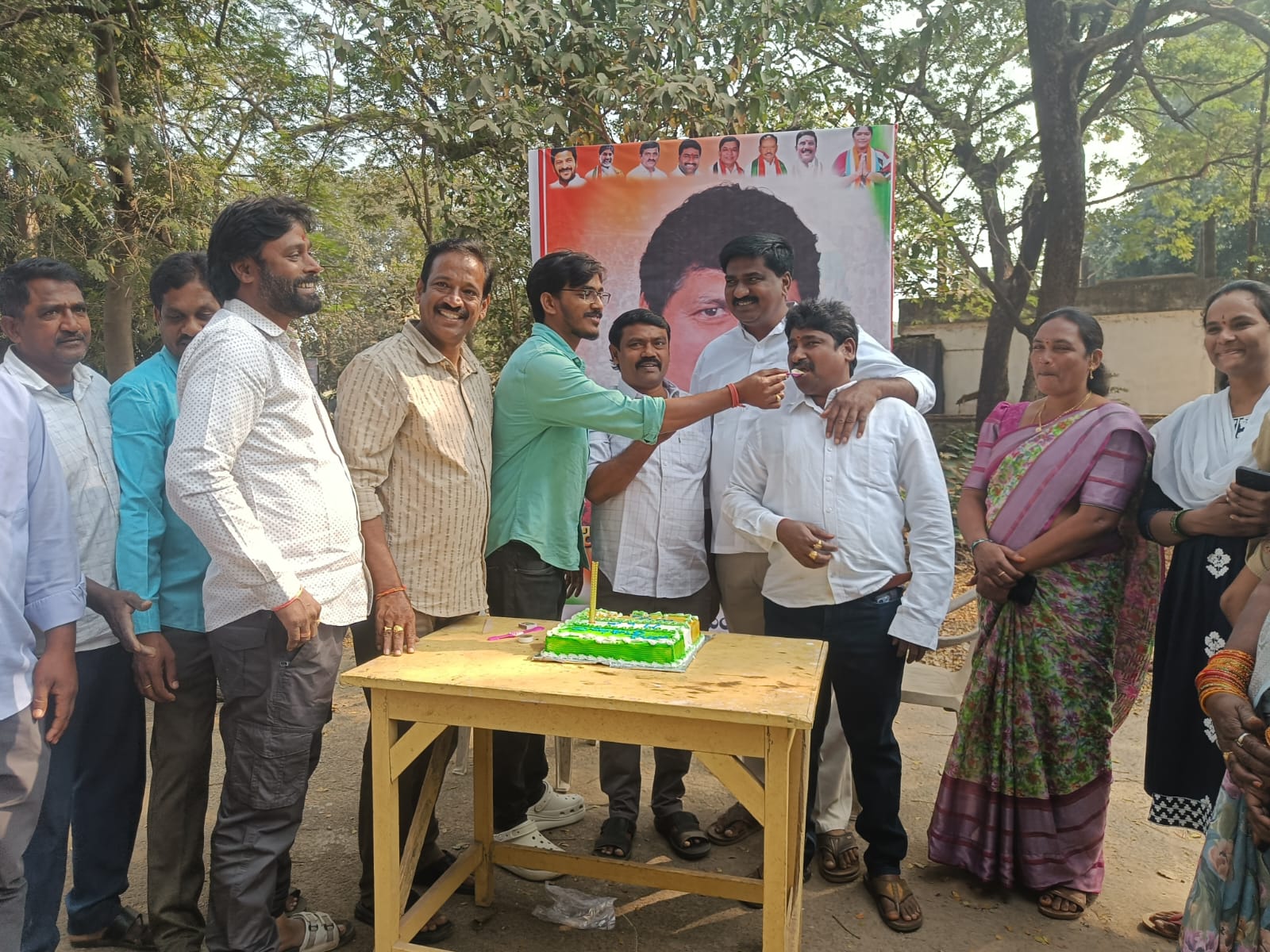 వెంకటాపురంలో భద్రాచలం ఎమ్మెల్యే పుట్టినరోజు వేడుకలు