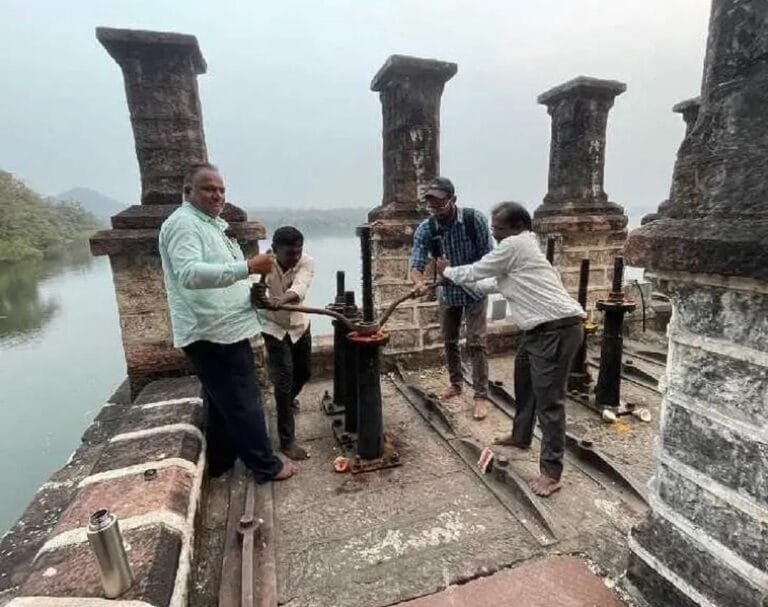 మేడారం జాతర భక్తుల పుణ్య స్నానాలకు లక్నవరం నీరు విడుదల