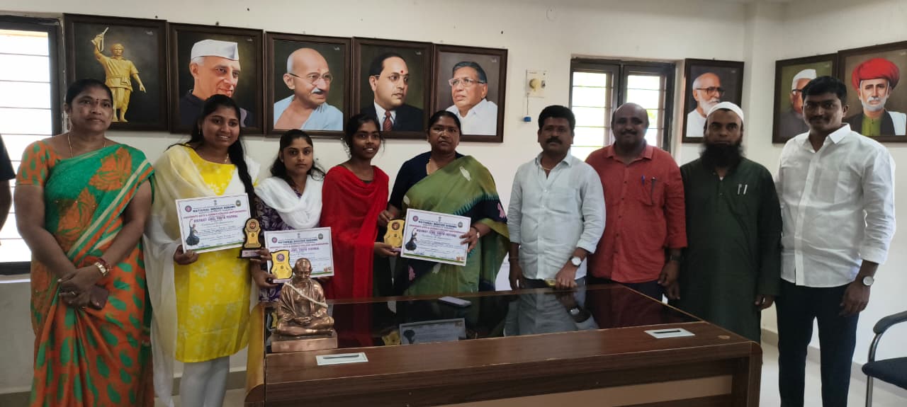 ఎన్ ఎస్ ఎస్ యూత్ ఫెస్టివల్‌లో బండారుపల్లి విద్యార్థినుల విజయం