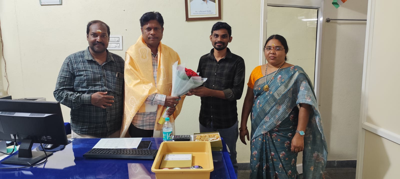 ఇన్‌చార్జ్ సబ్ రిజిస్ట్రార్‌గా బాధ్యతలు స్వీకరించిన మునీందర్