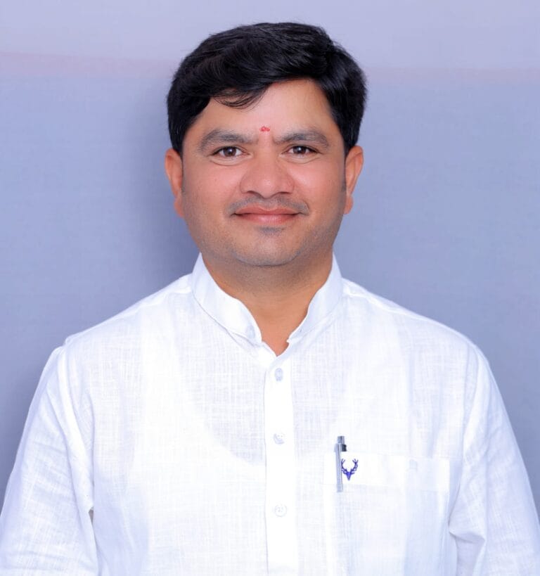 ములుగులో పబ్లిక్ గార్డెన్, మినీ స్టేడియం ఏర్పాటు చేయాలి