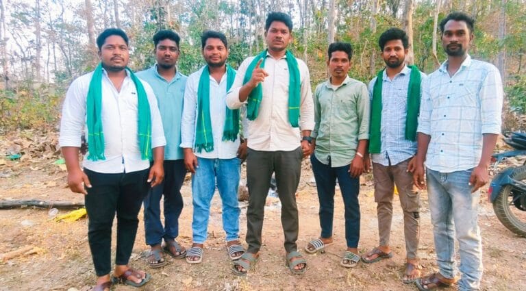 ఏజెన్సీలో ఇసుక డీ-సెల్టింగ్ రద్దు చేయాలి: పూనెం ప్రతాప్