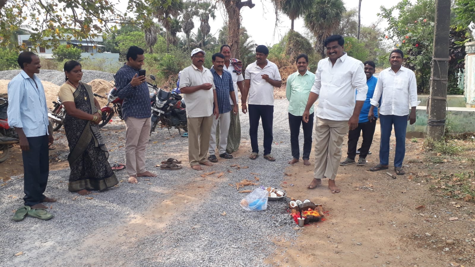 గ్రామాల్లో మౌలిక సదుపాయాలకు కాంగ్రెస్ ప్రభుత్వం పెద్దపీట