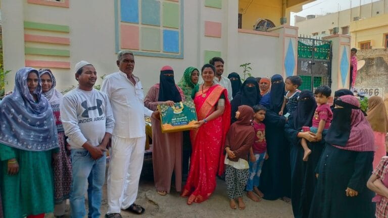 నాల్గవ వార్డులో రంజాన్ తోఫా పంపిణీ