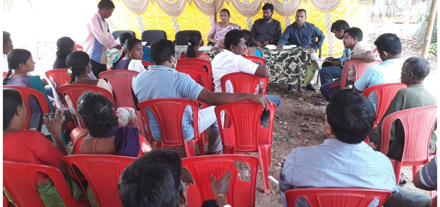 వెంకటాపురం గ్రామసభకు అధికారుల గైర్హాజరు