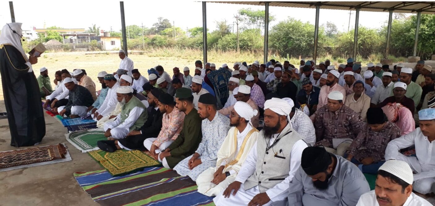 వెంకటాపురంలో ఘనంగా రంజాన్ ప్రత్యేక ప్రార్థనలు